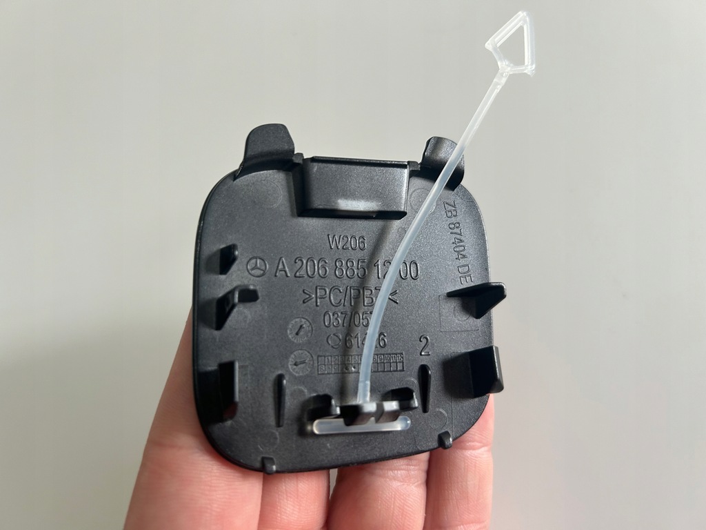 фото №11, Mercedes klasa c w206 sedan стандарт 21- заглушка фаркоп задняя оригинал