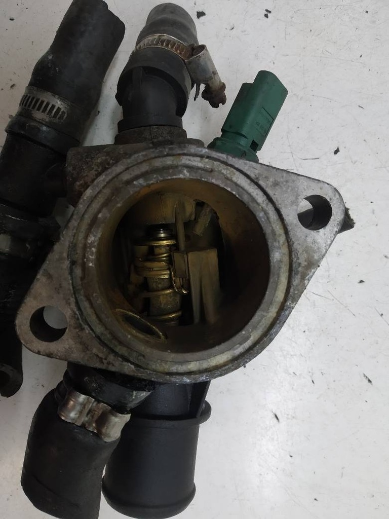 фото №3, Корпус термостата rover 214 1997