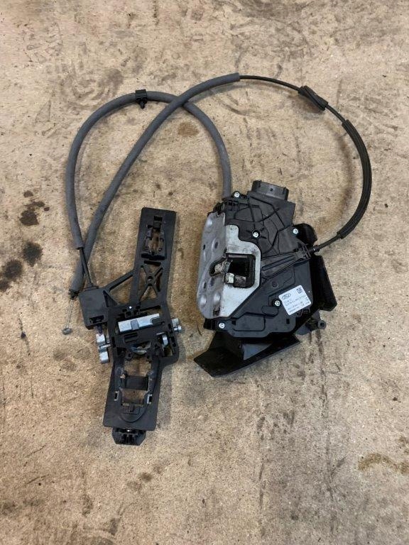 фото №1, Ford оригинальный номер av11-r26412-ab замок дверь b-max правый задняя