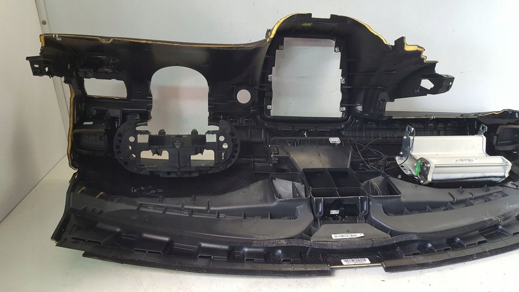 фото №13, Приборная панель консоль ремни mercedes w251 3,0 cdi