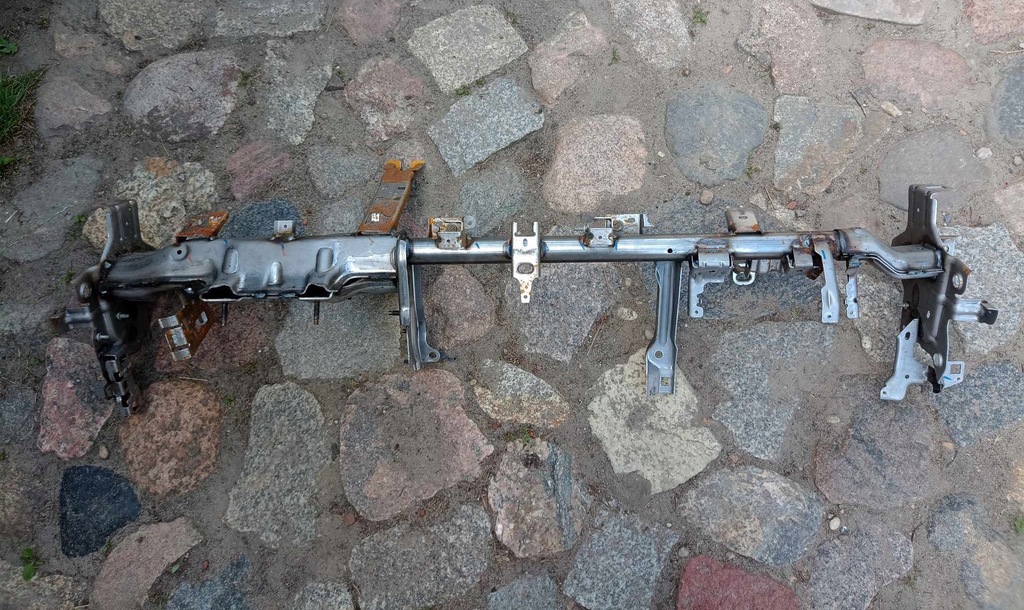 фото №1, Каркас панели приборной панели труба renault clio iv eu