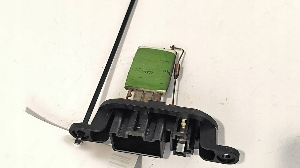 фото №1, Резистор вентилятор a51004200 dacia dokker f67