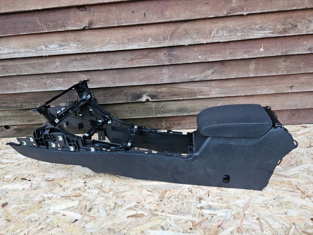 фото №1, Підлокітник vw golf vii 7 матеріал usb