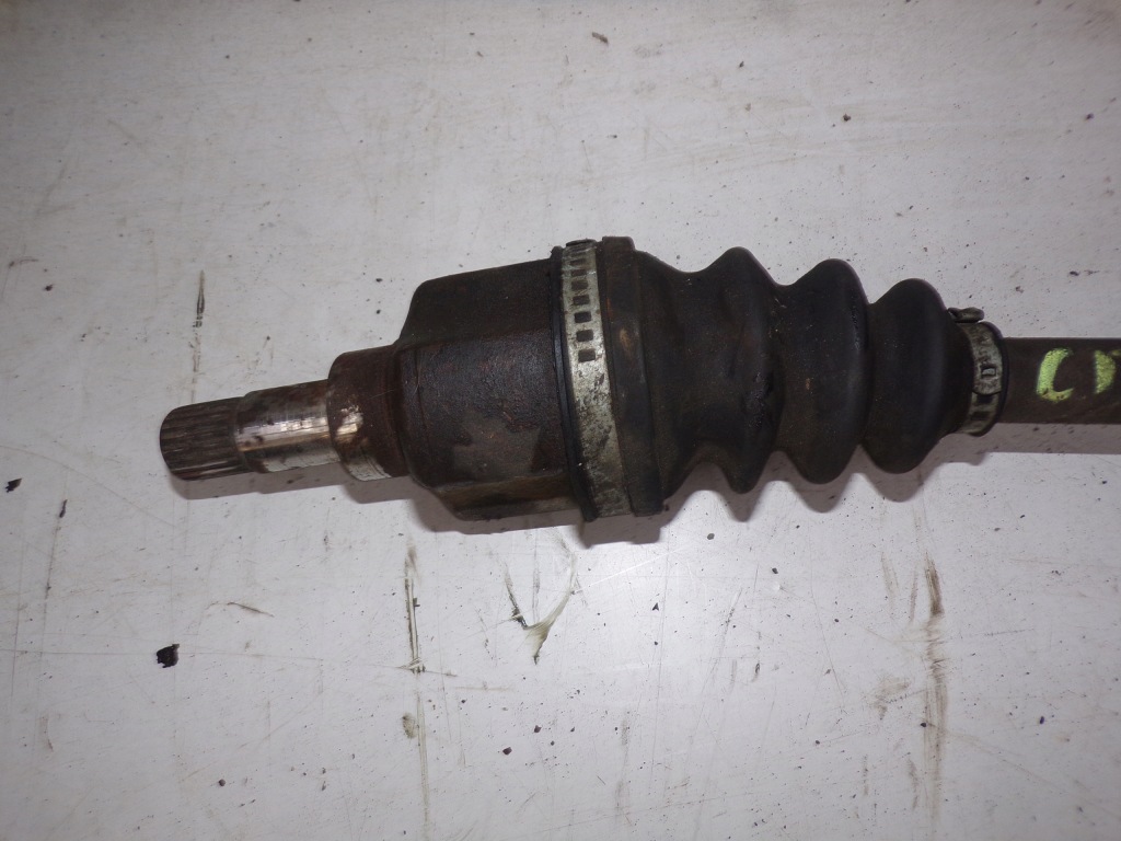 Приводной вал левая короткий citroen c3 1.4 b в Украине