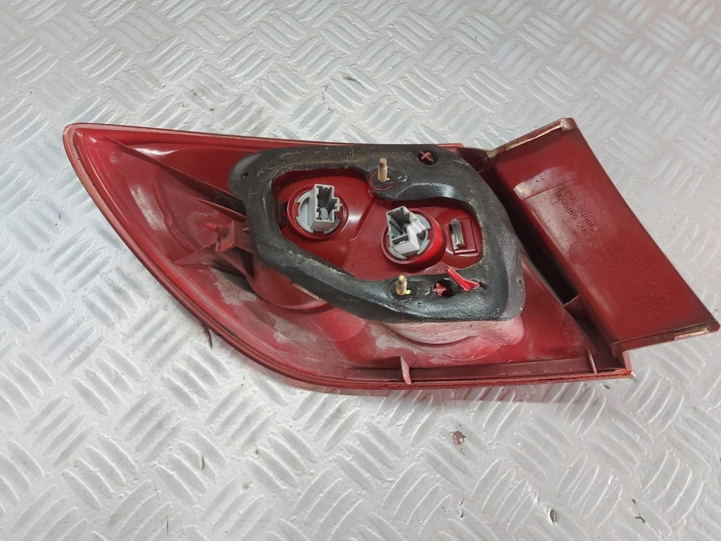 фото №7, Mazda iii 3 bk hb лампа правый задняя оригинал europa