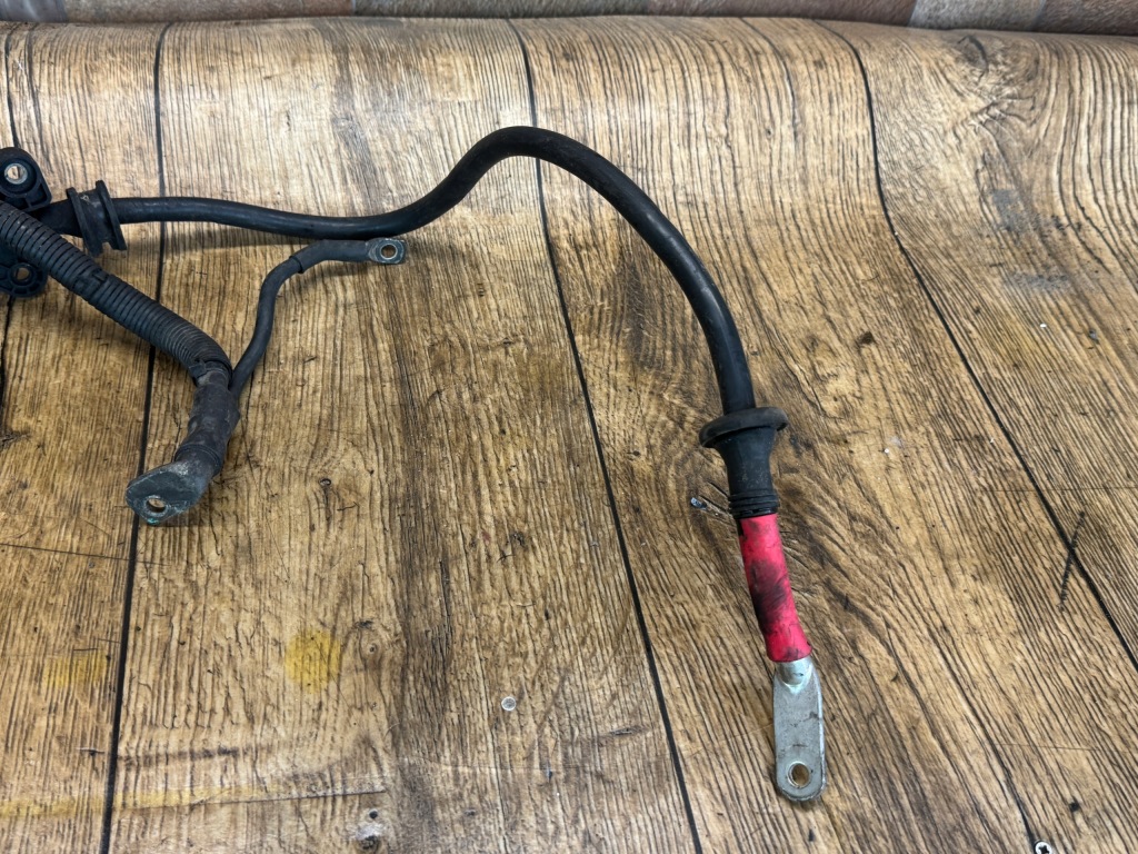 Audi a6 c6 шланг клема плюсова акумулятор стартер 2.7 3.0 tdi Зі Шроту