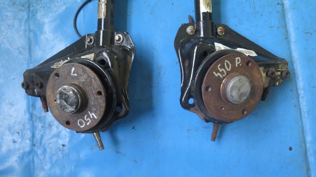 фото №1, Поворотный кулак ступица перед правая lub левая smart 450