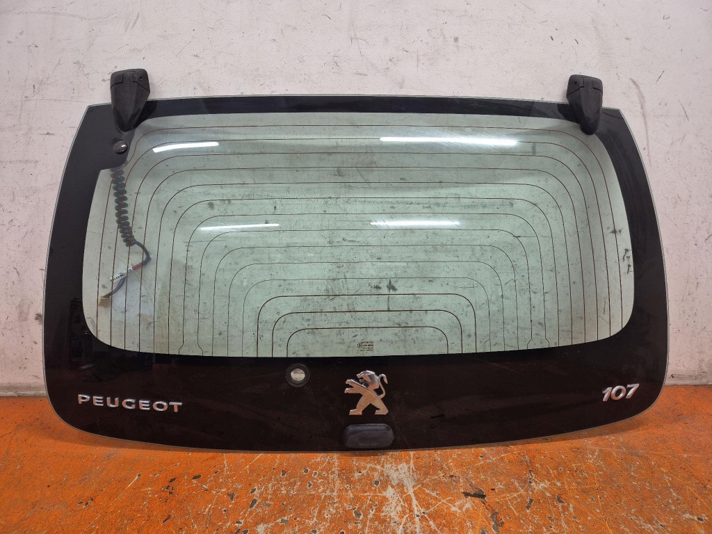Купити Peugeot 107 05-08 hb 5d скло задня задній