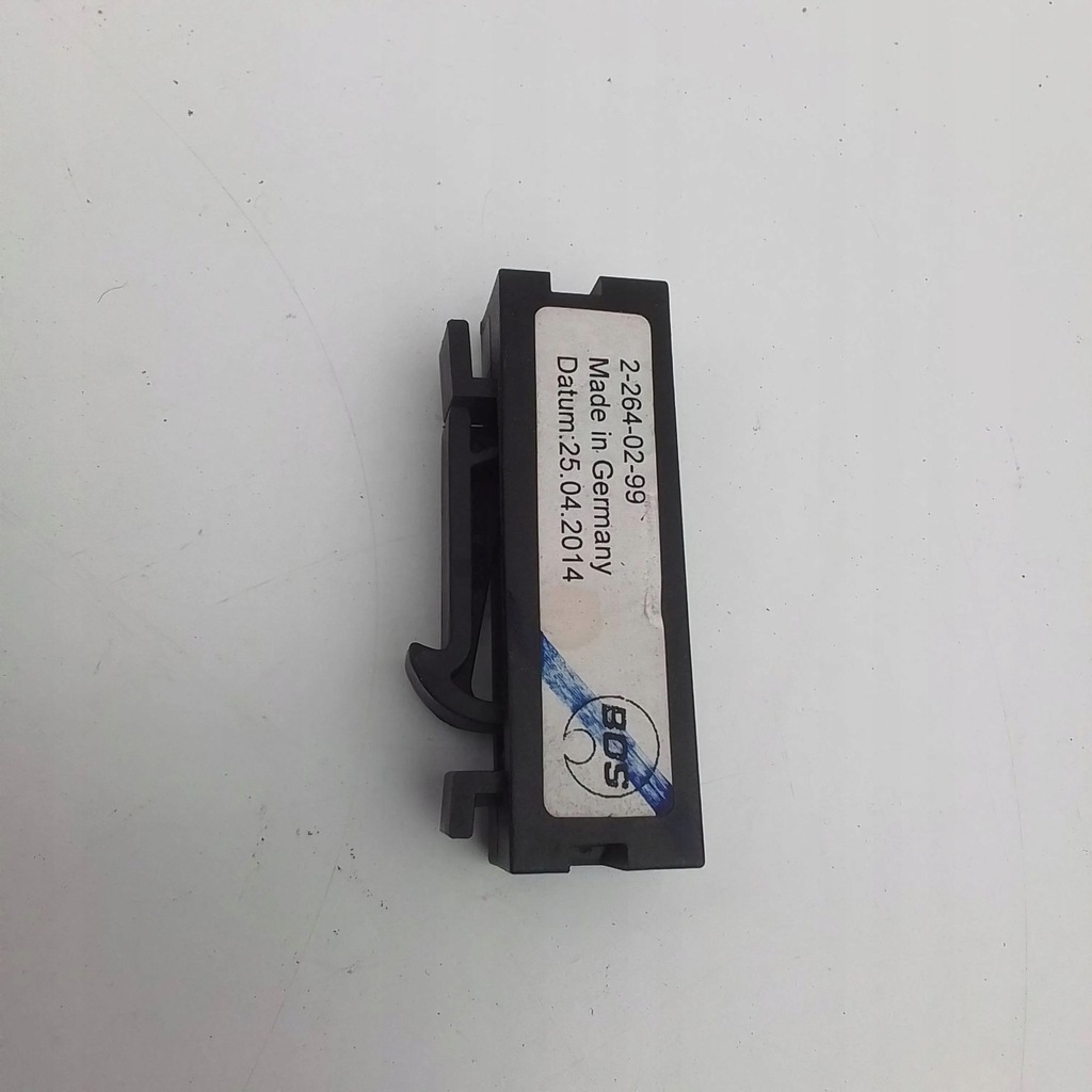 фото №1, Opel insignia a 2015 элементы крепёжные 22640299