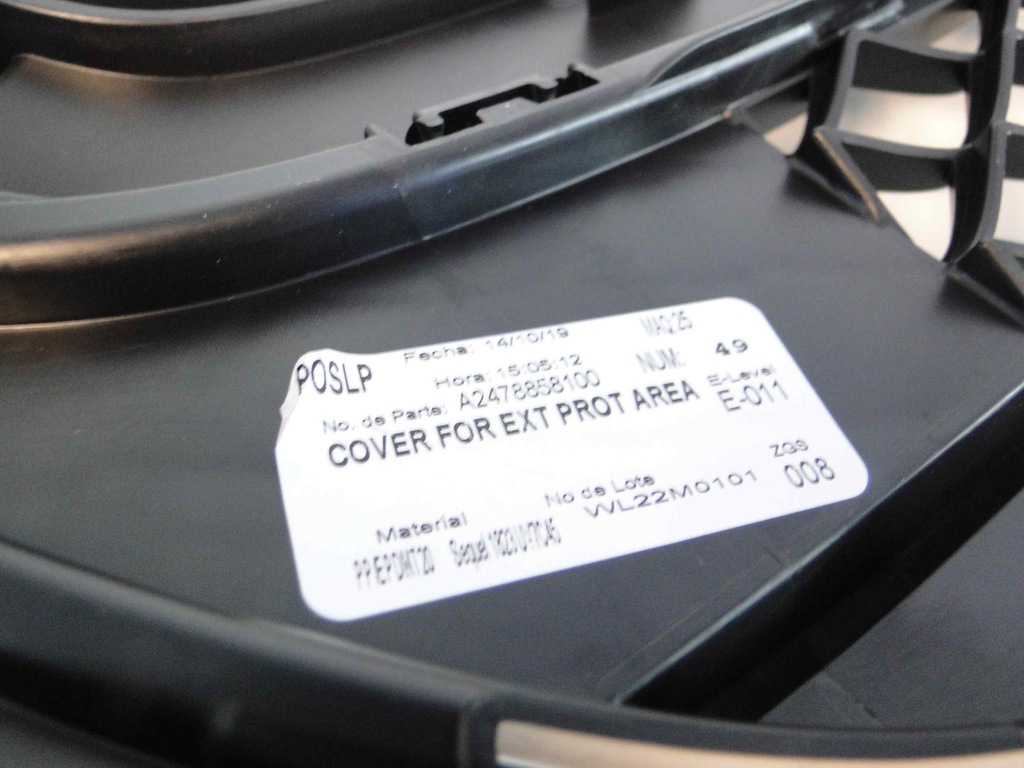 фото №12, Mercedes glb x247 247 решітка середня бампера bez pts