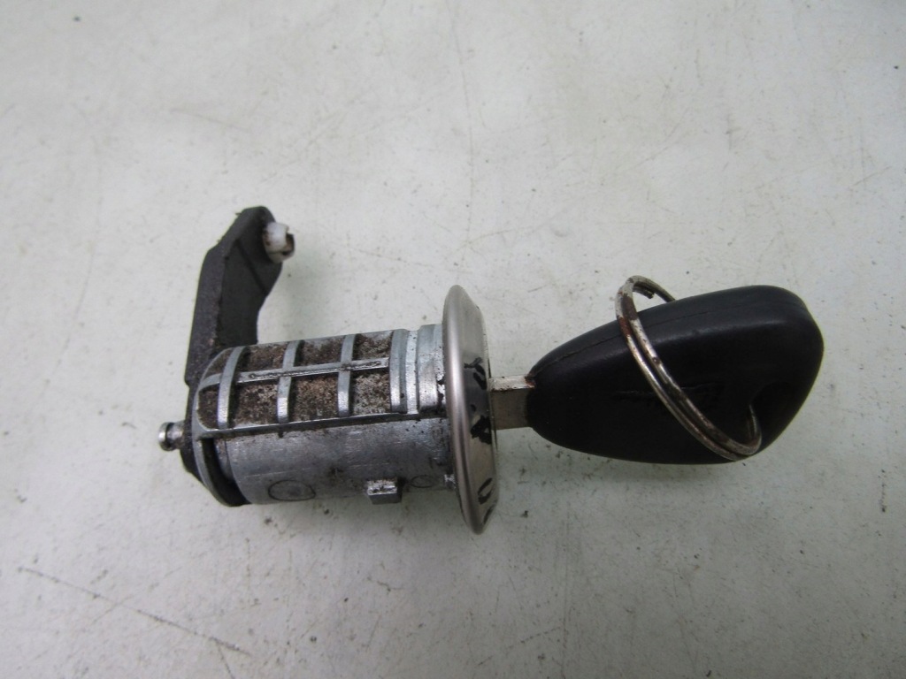 Купити Master 2.5 dci 03r lift вкладка з ключ двері права перед передня