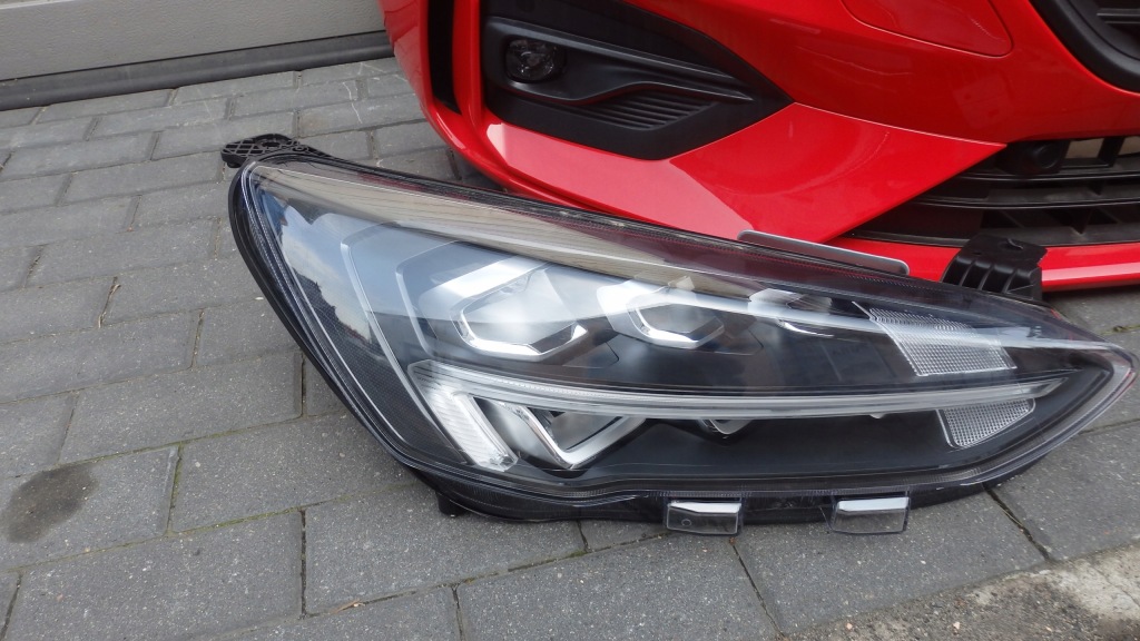 Ford focus mk4 капот бампер лампы перед stline с Разборки