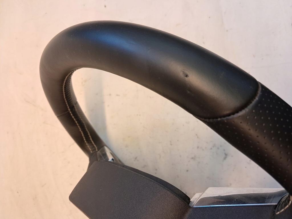 фото №9, Повітропровід шкіра r-design volvo xc40 p32288649