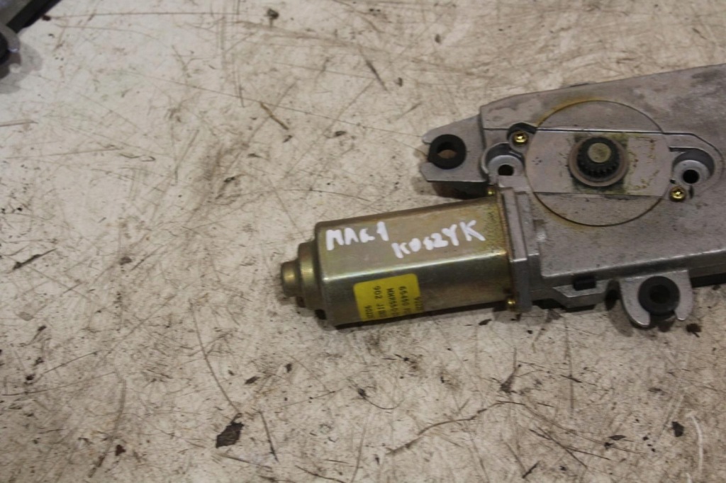 фото №3, Моторчик люк subaru forester ii