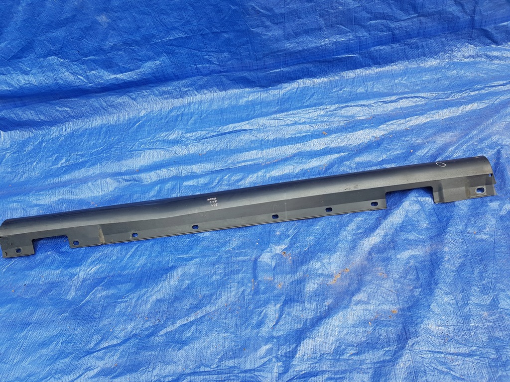 фото №1, Mercedes-benz оригинальный номер a2046981454 молдинг порог