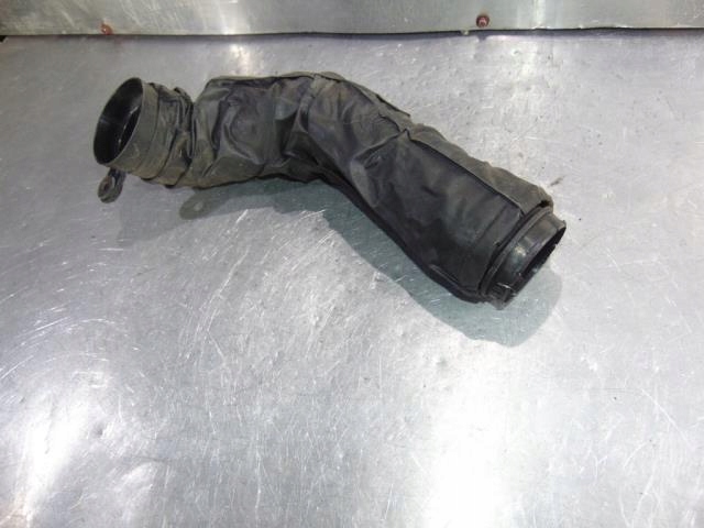 фото №6, Труба воздухозаборник воздуха trajet 2.0 crdi 28210-38500