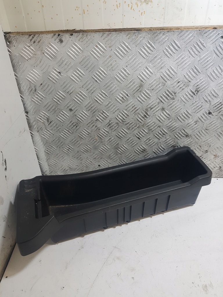 Купити Бардачок багажника toyota yaris 2 64997-0d010