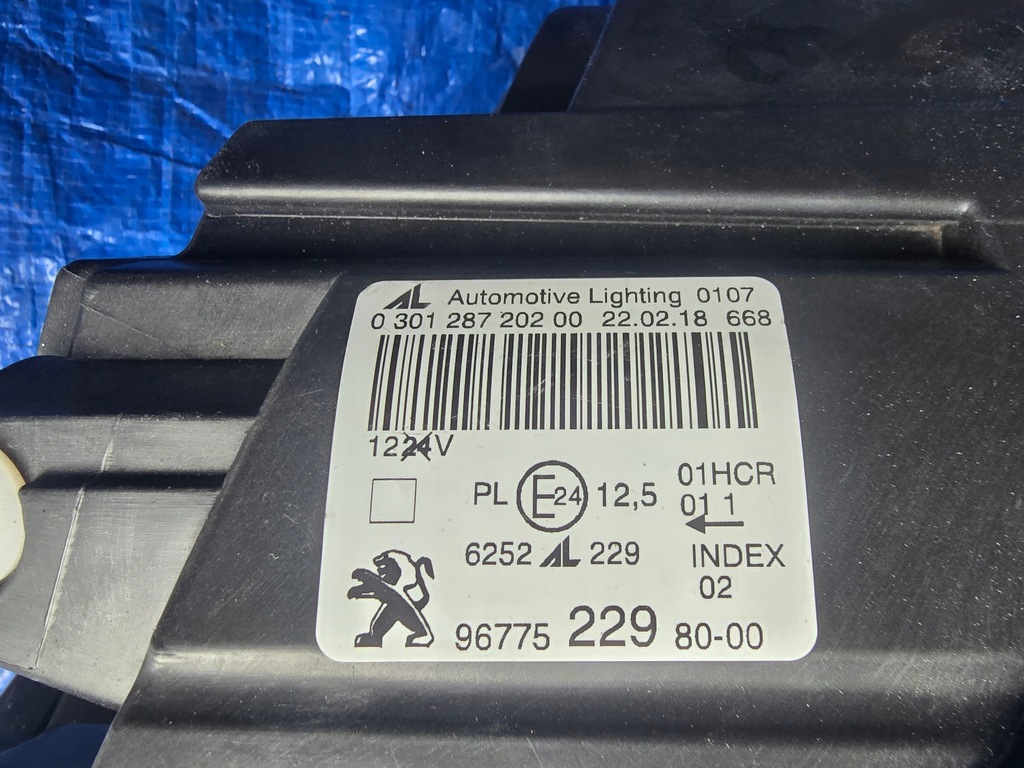 фото №10, Peugeot 308 ii t9 лампа правая 9677522980