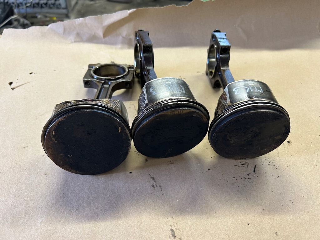 фото №4, Ford mondeo mk3 2,0 16v поршень