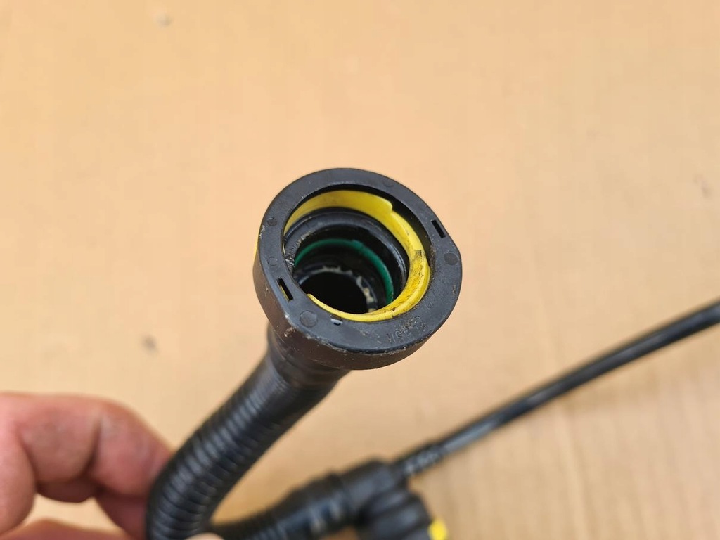 фото №6, Wąż труба трубка вентиляция картера масла вентиляционный citroen c2 c3 peugeot 206 207 1.4 1.1