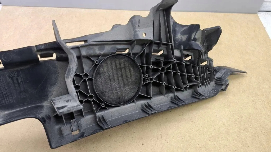 фото №9, Другое запчасти отделка bmw 1 e81 7119503 2.0l дизель 2009