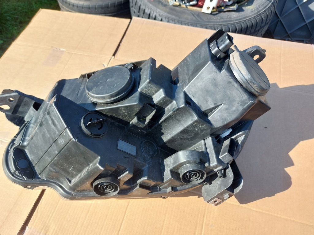 фото №4, Лампа передня права peugeot rifter europa