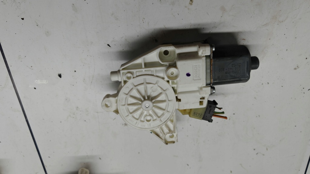 фото №1, Моторчик скло правий задня задній mercedes r klasa w251 a2518200208