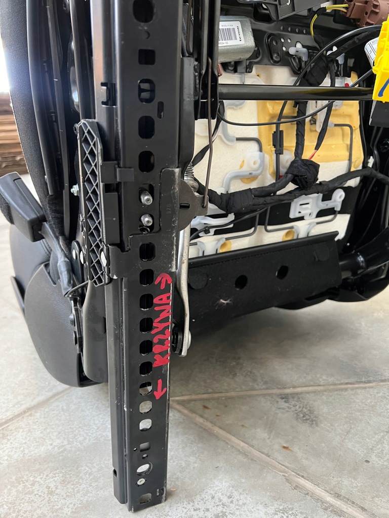 фото №11, Сиденья заднее сиденье туннель обшивки bmw seria 5 g30 sedan