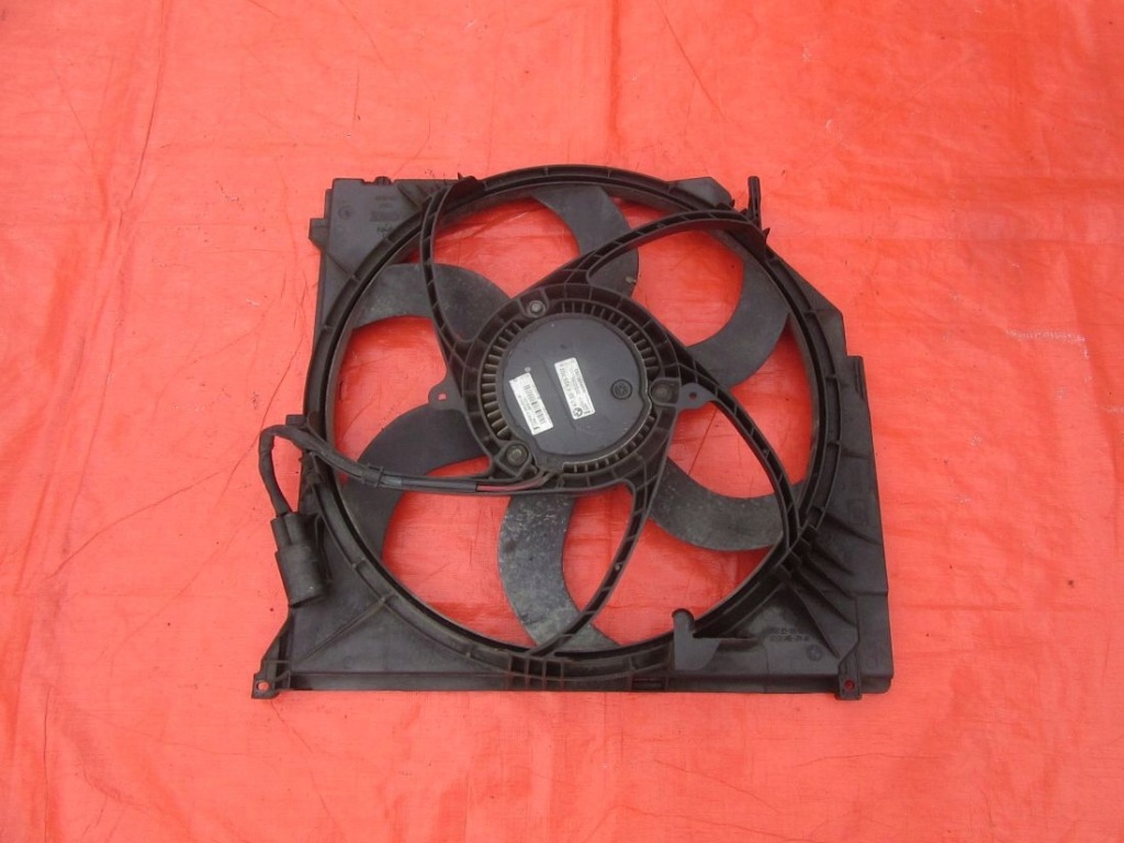 фото №1, Bmw x3 e83 2.0d 2006 вентилятор радиатора корпус