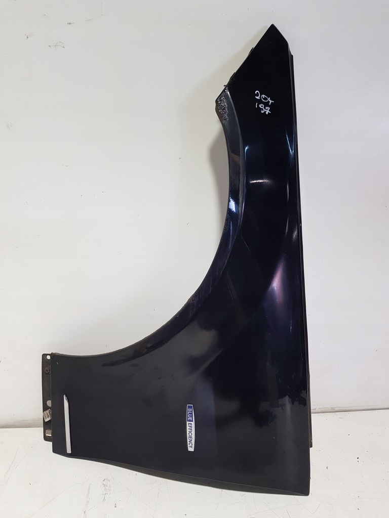 фото №1, Mercedes w204 крыло левый перед