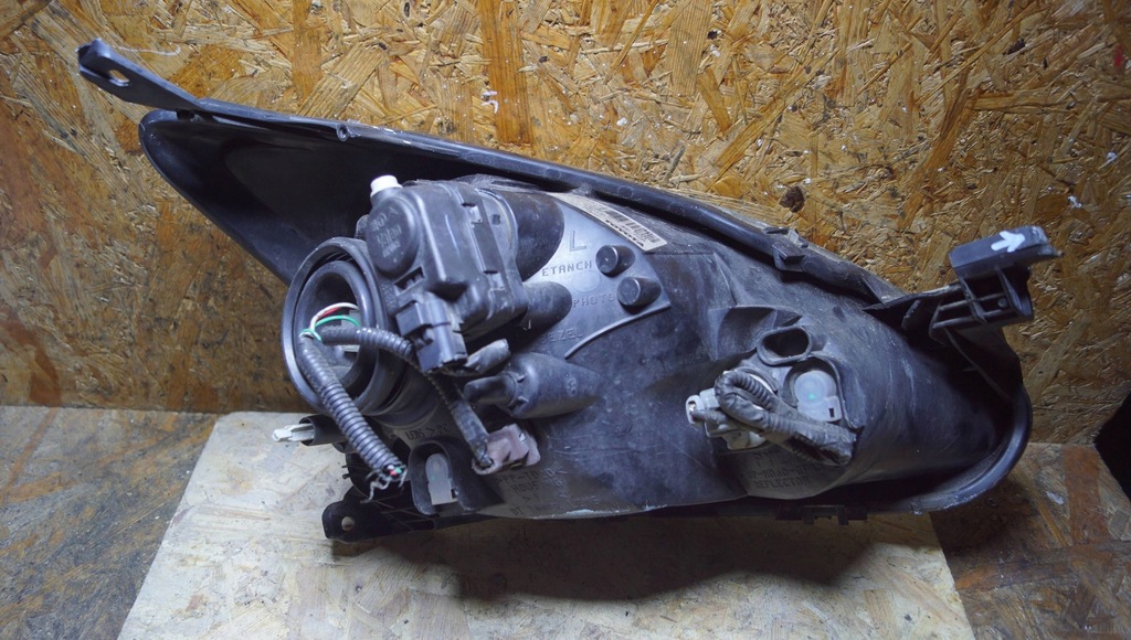 фото №14, Toyota aygo лампа левый перед uk s2400