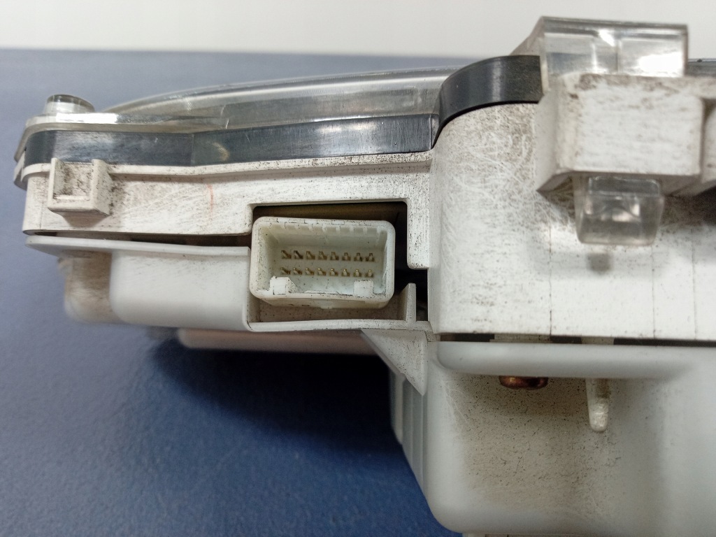 фото №5, Avensis verso 2.0 d-4d счетчик приборы 83800-44530