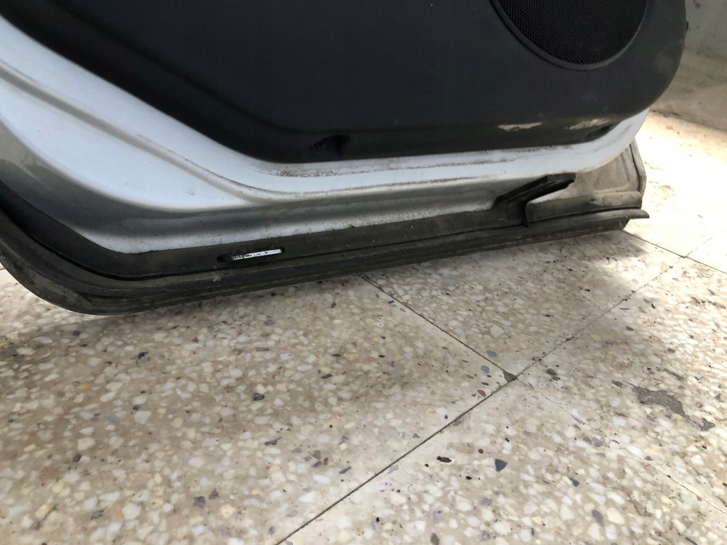 фото №4, Дверь задние левая volkswagen golf iv kombi la7w