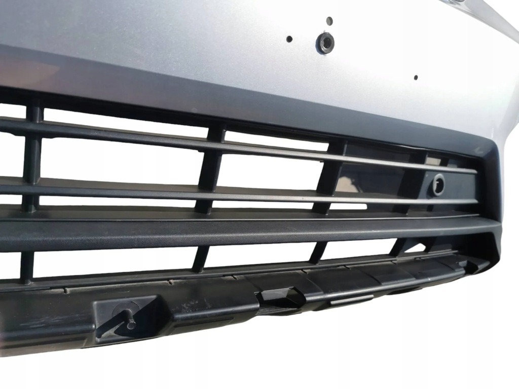 Бампер, решётка радиатора, решётка радиатора, решётка средняя volvo xc-40 31. Недорого