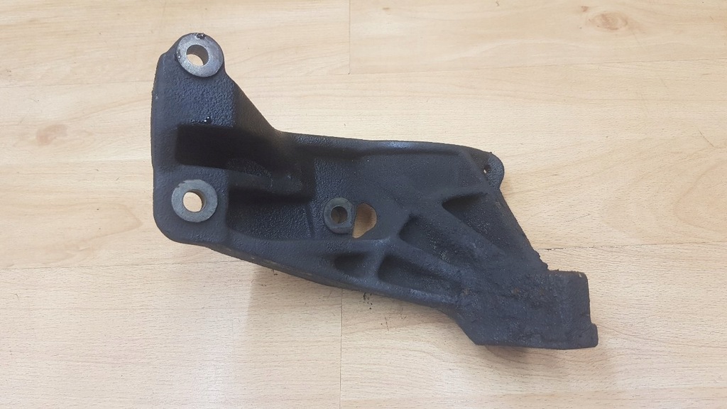 фото №2, Кронштейн опора полуось volvo 850 v70 lift 2.5 tdi