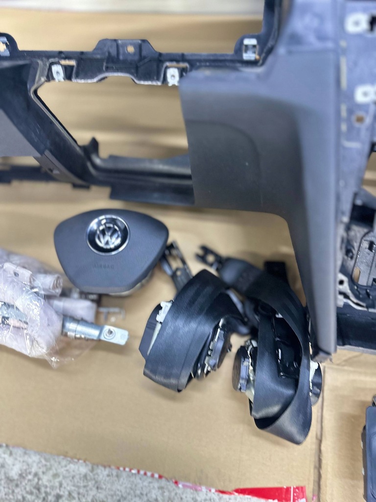 фото №8, Vw arteon приборная панель консоль комплект подушка безопасности шторки безопасности ремни