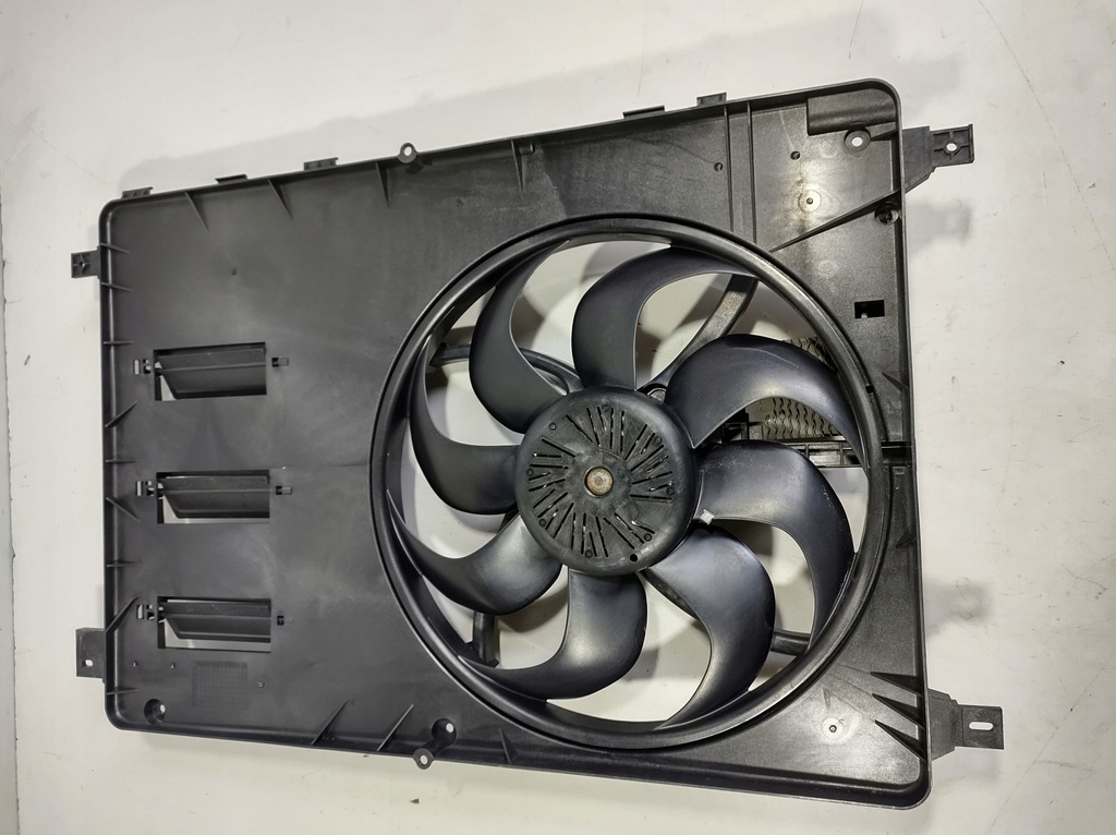 фото №1, Volvo v40 1.6 вентилятор радиатора