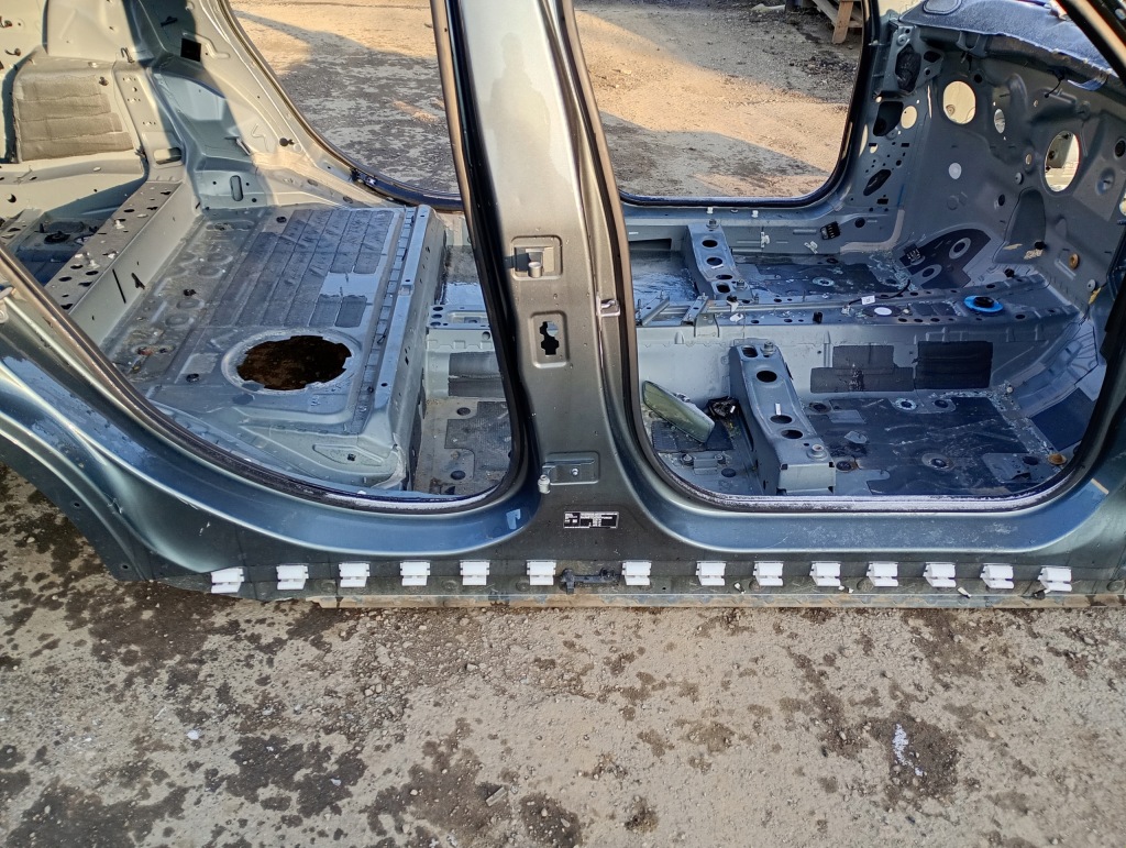 фото №1, Поріг блок двигуна середній лівий правий mini countryman u25