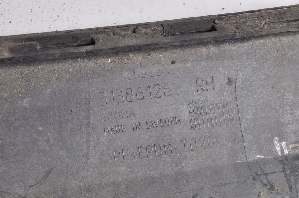 фото №9, Volvo s90 v90 ii молдинг накладка поріг права 31386126