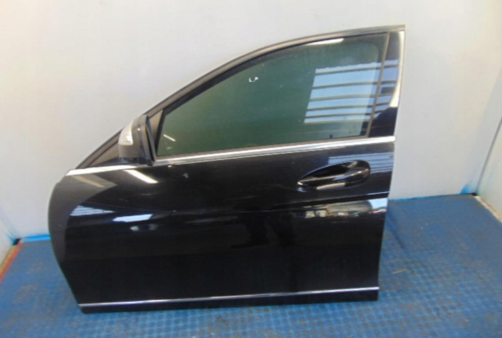 фото №1, Mercedes w204 дверь левый перед