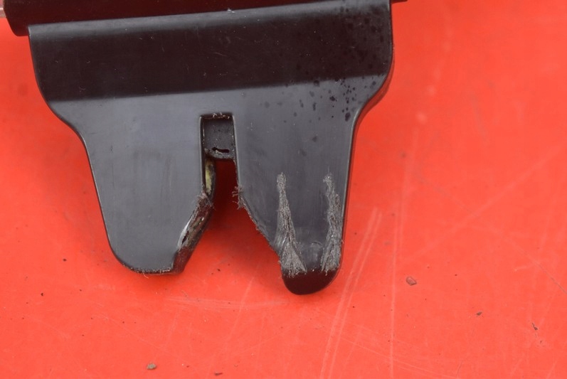 фото №6, Замок крышки задняя багажника suzuki sx4 1 i sedan 06-14