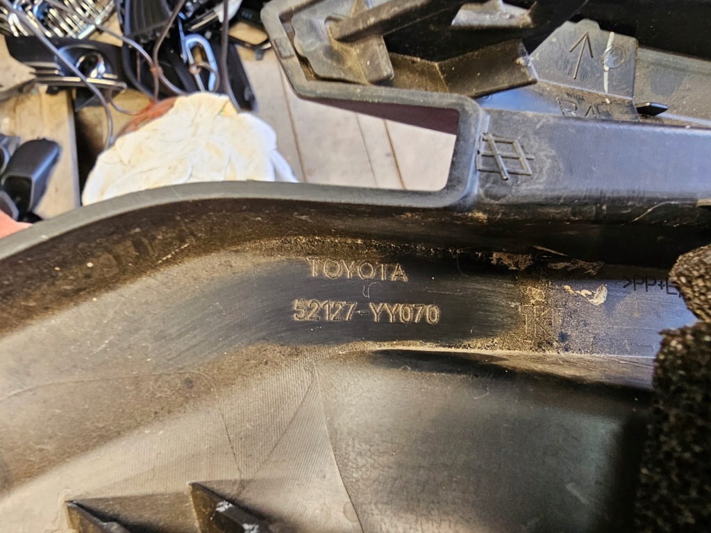 фото №9, Решітка бампера права перед toyota hilux 8 viii lift 2021 - orginał