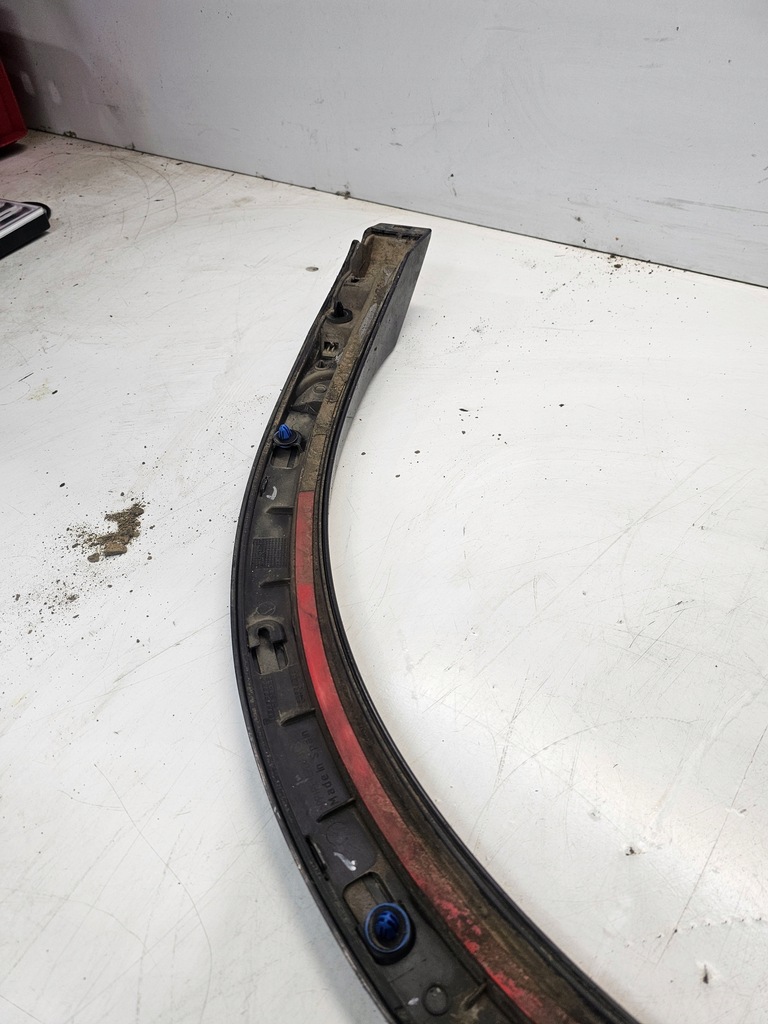 фото №6, Молдинг крыла левый задняя audi q3 8u 8u0853817a чёрный блеск