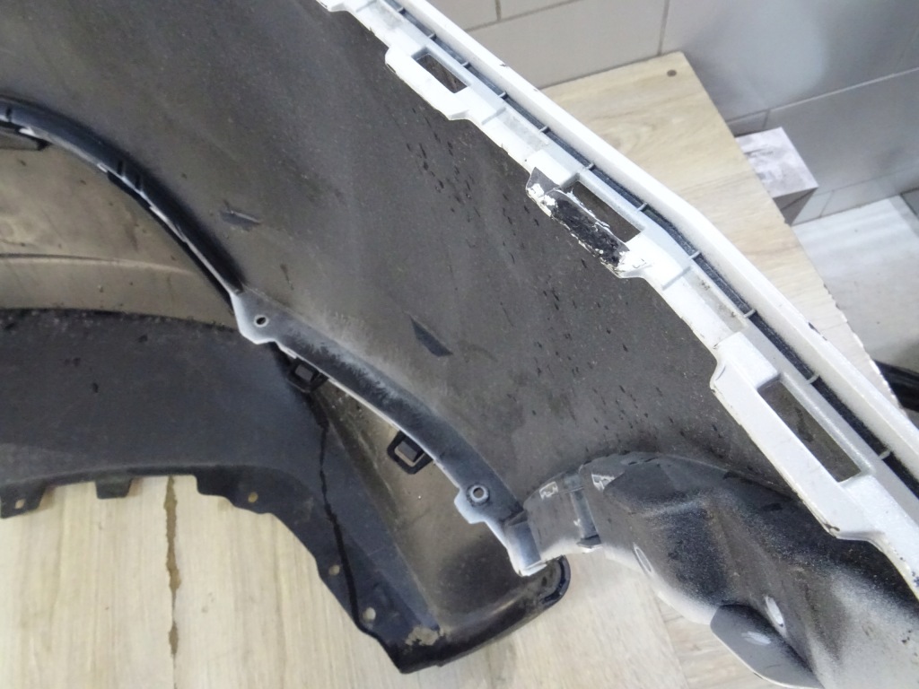 Tesla model y бампер задній 1493735-s4-e llu в Україні