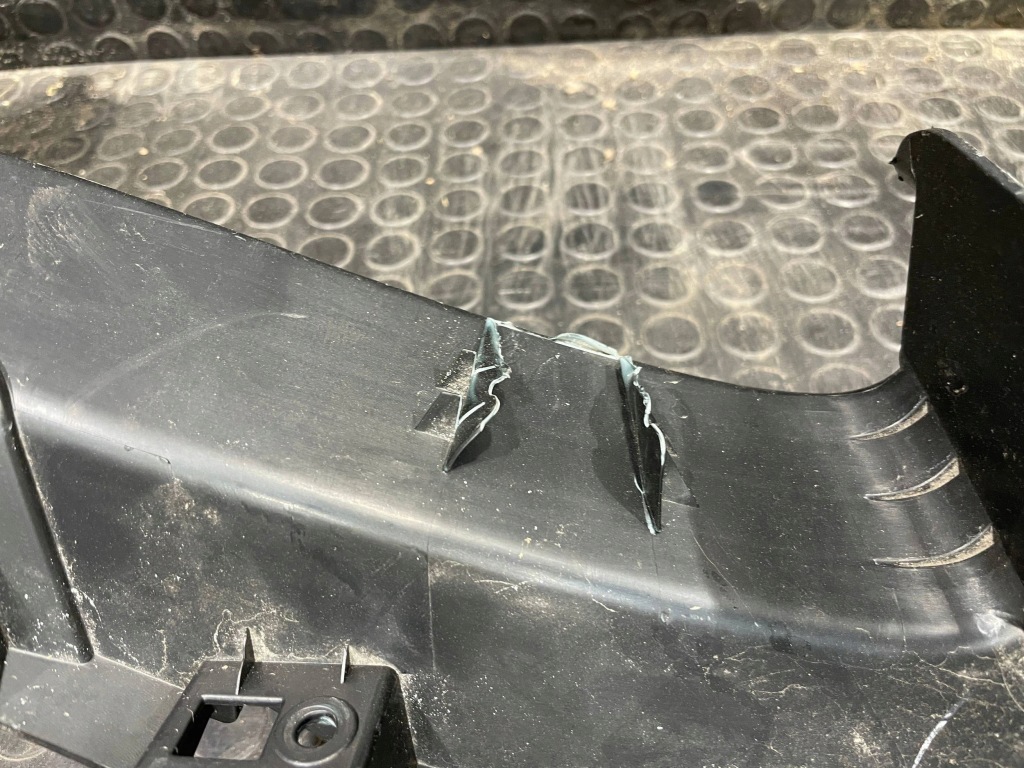 Tesla model 3 рестайлинг  23- highland решётка радиатора решётка нижняя бампера перед передняя с Разборки