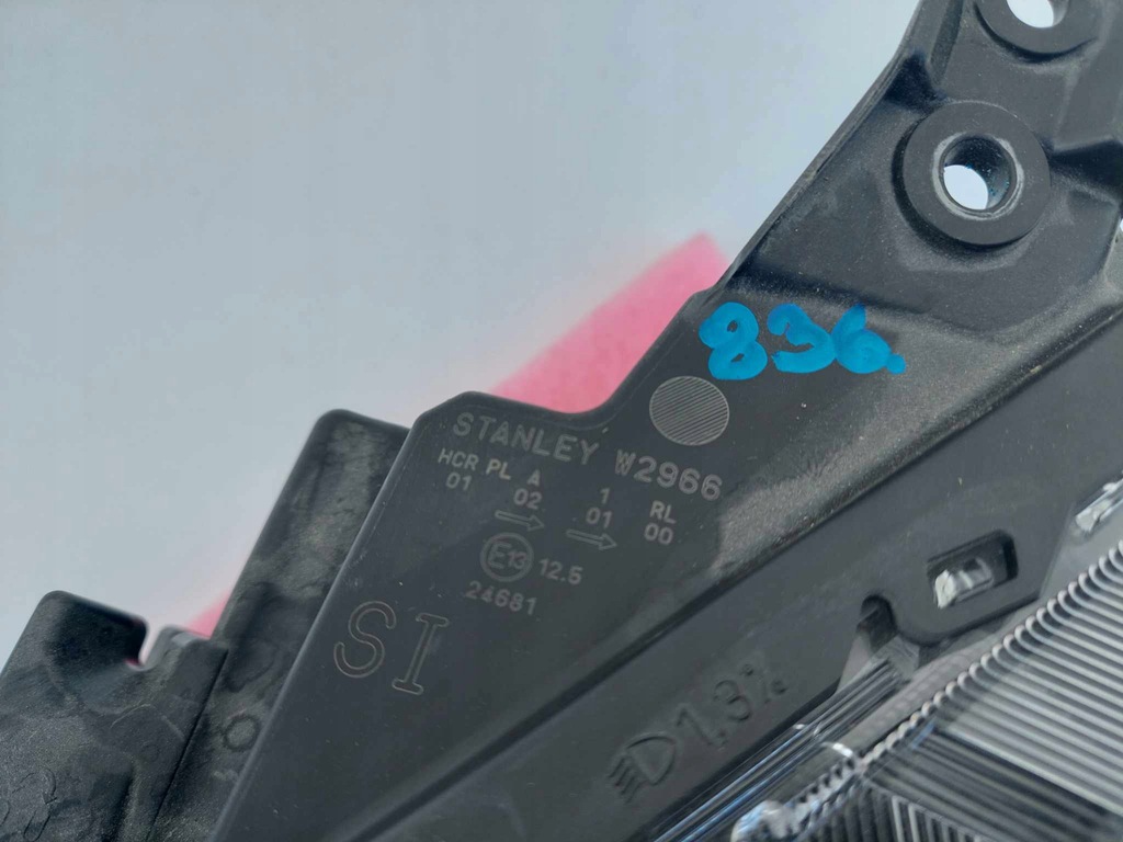 фото №13, Suzuki swift mk8 лампа левая перед передняя full led