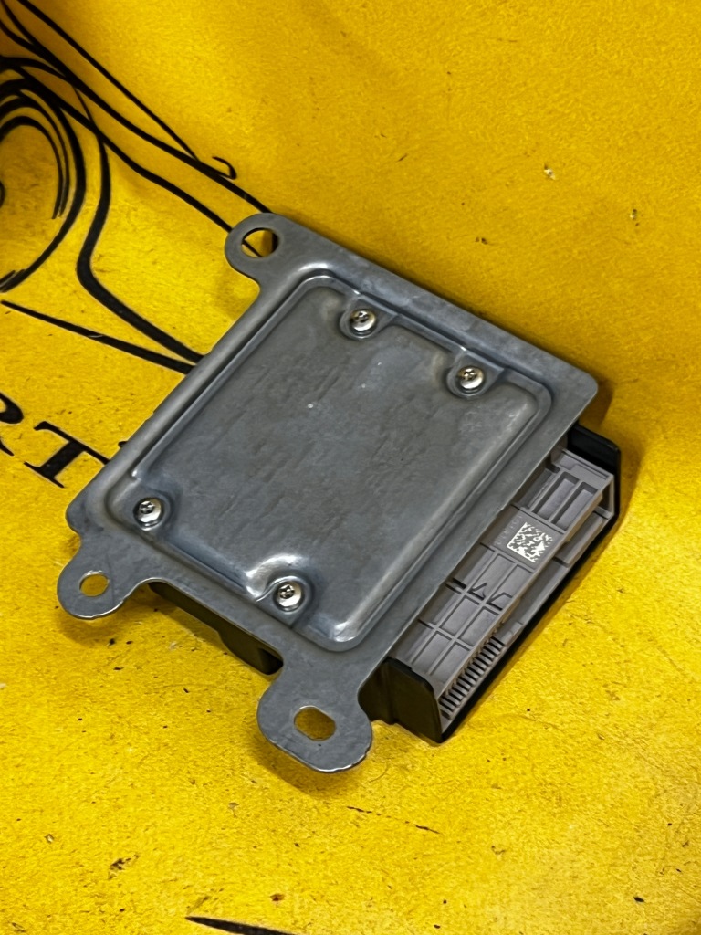 фото №1, Модуль датчик блок управления подушка безопасности подушек воздушных renault zoe i z.e.