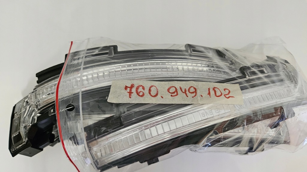 Vw touareg iii поворотник зеркало правый 760949102 Цена