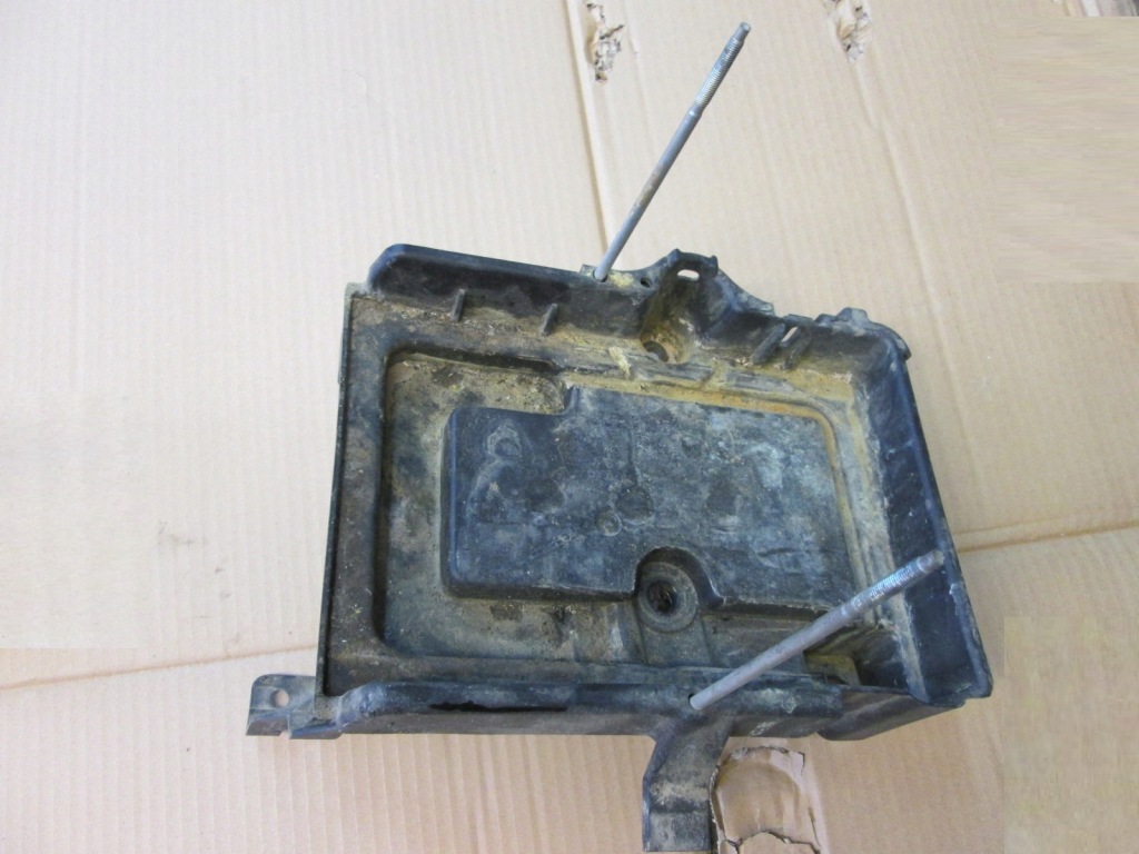 фото №4, Ford explorer 11- основание аккумулятор корпус