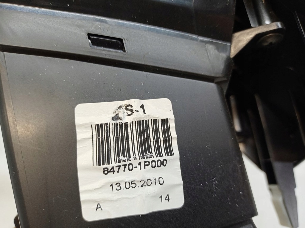 фото №7, Kia venga решётка обдув средняя левая правая 2009-